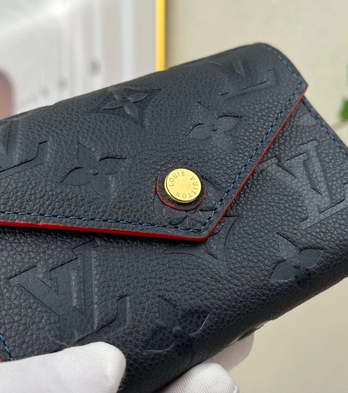 Stylish 3902 Louis Vuitton AAA Quality Wallets For Women - Image 4