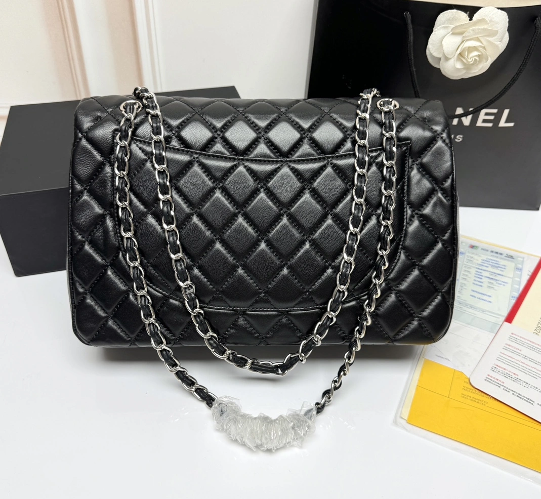 Stylish 5200 Chanel AAA Quality Shoulder Bags For Women - Image 3