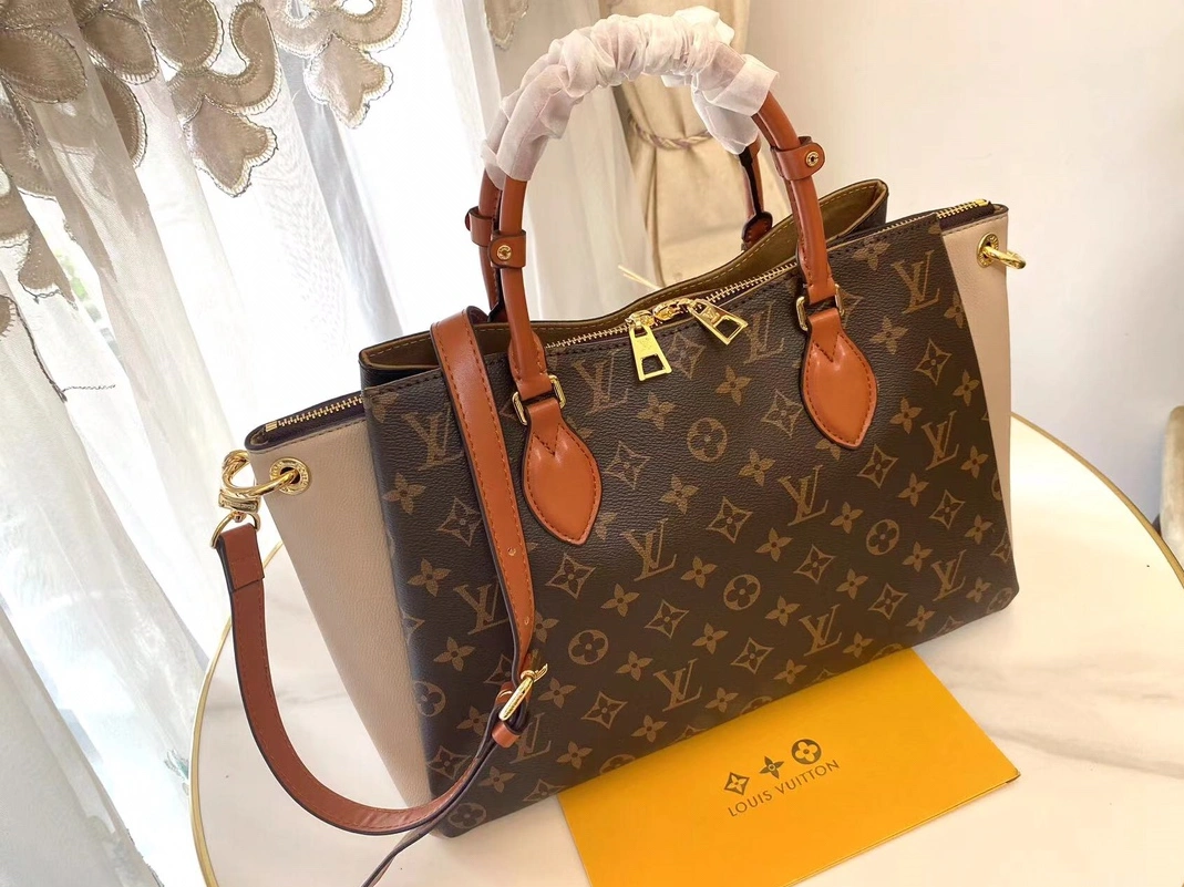 Timeless 4533 Louis Vuitton AAA Quality Handbags For Women