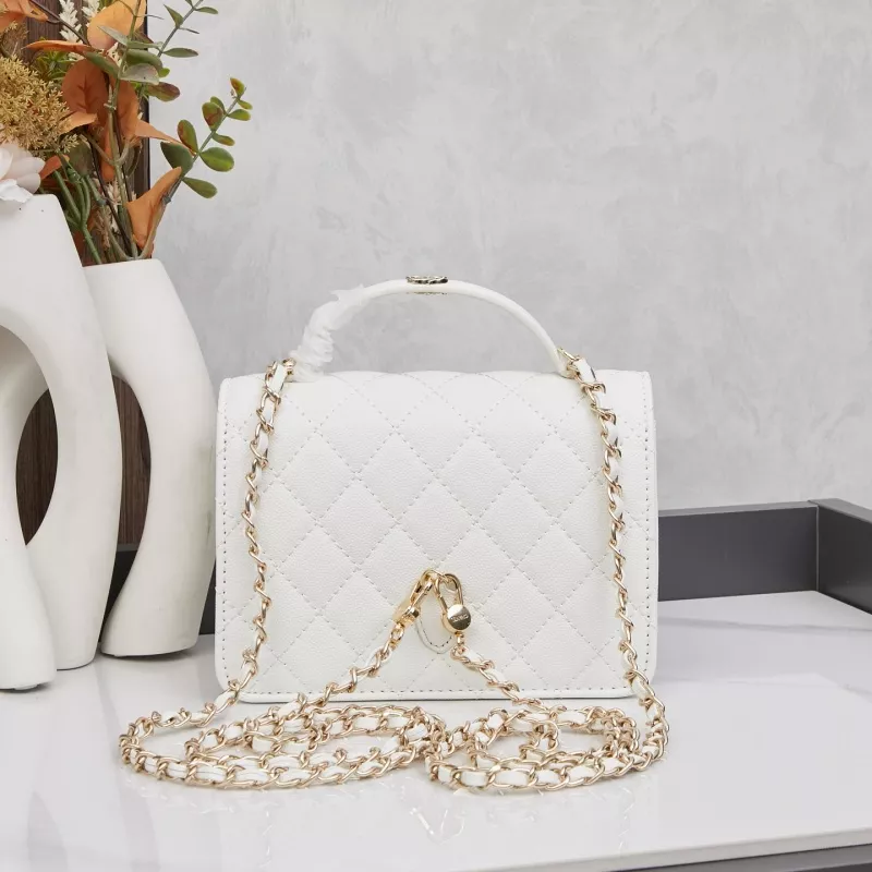 Timeless 7522 Chanel AAA Quality Messenger Bags For Women - Image 3