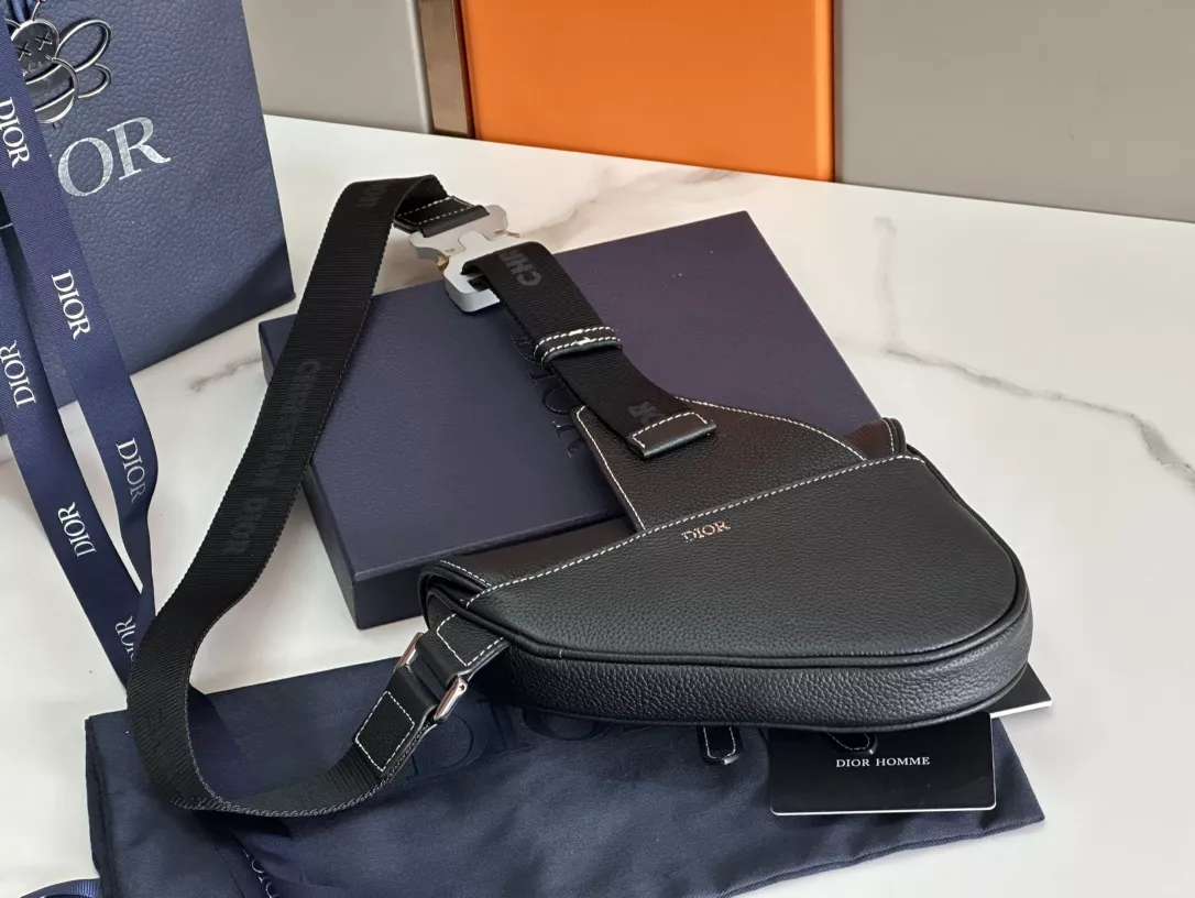 Trendsetting 2279 Christian Dior AAA Man Messenger Bags