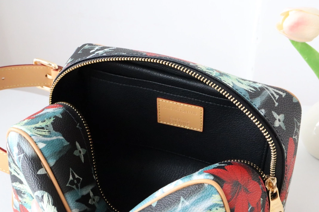 Trendsetting 3606 Louis Vuitton AAA Quality Handbags For Women - Image 8