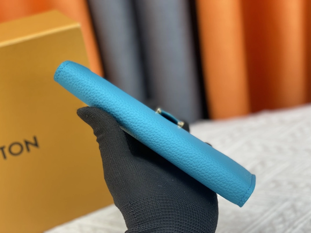 Trendsetting 6129 Louis Vuitton AAA Quality Wallets - Image 4