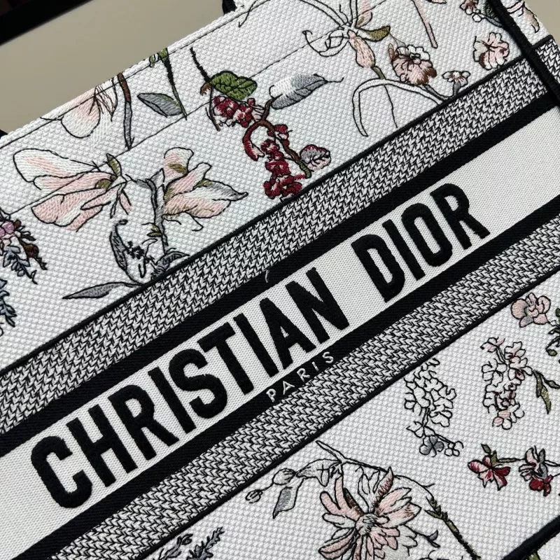 Trendsetting 9700 Christian Dior AAA Quality Tote-Handbags For Women - Image 4