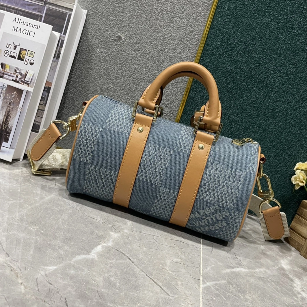 Trendsetting 9974 Louis Vuitton AAA Quality Handbags For Unisex - Image 3