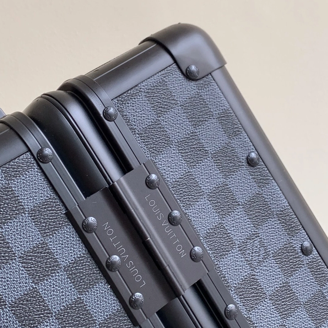 Trendy 7918 Louis Vuitton Luggage For Unisex - Image 3