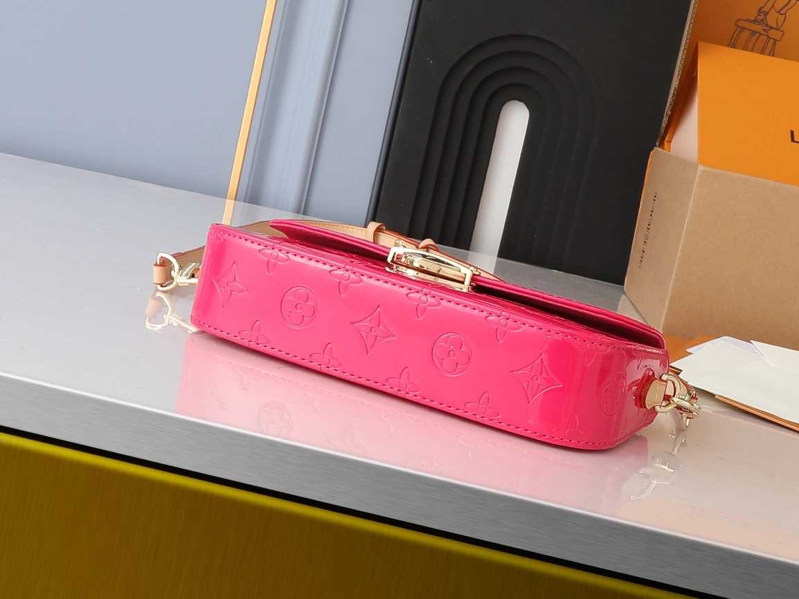 Unique 7729 Louis Vuitton AAA Quality Messenger Bags For Women - Image 3