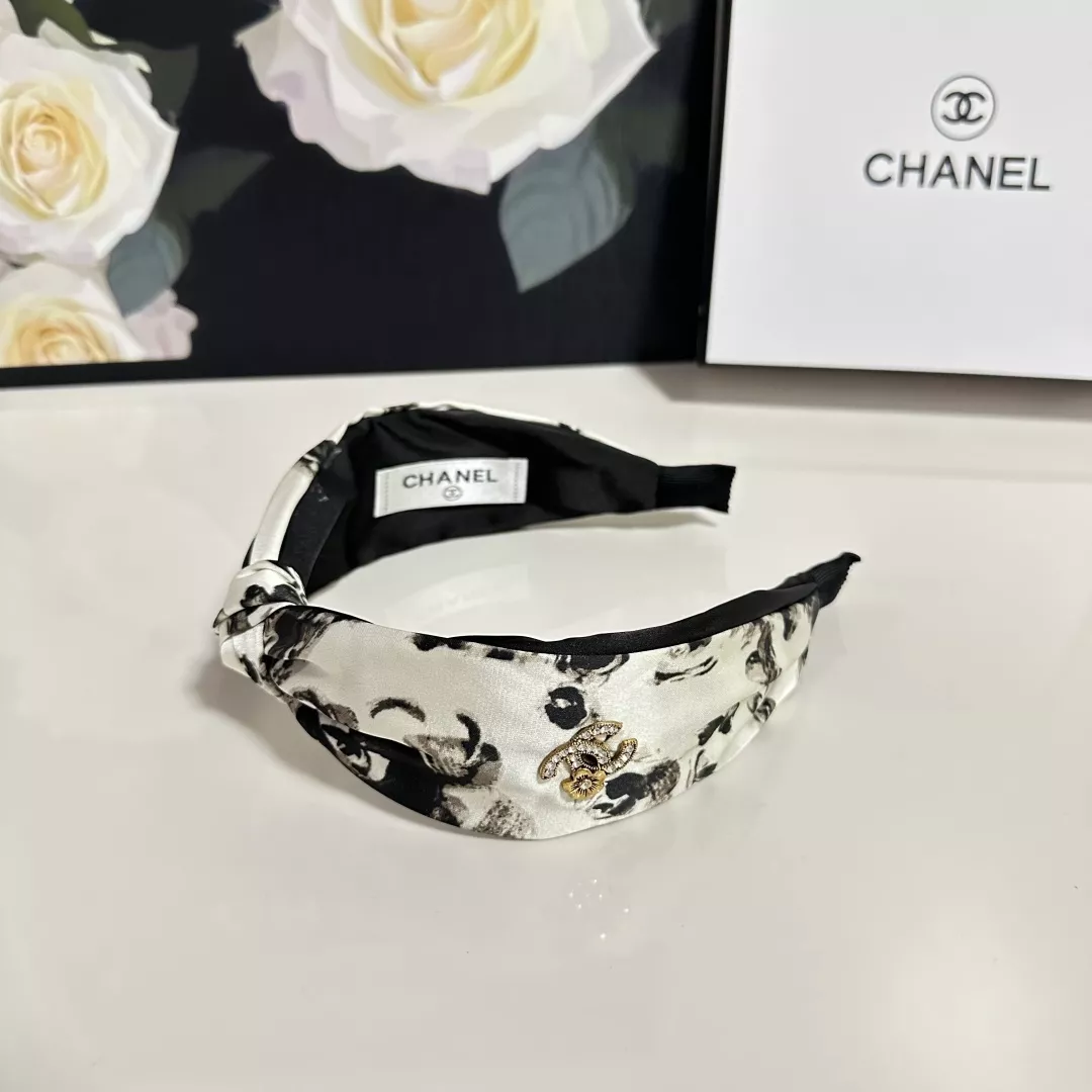 UrbanStyle 1467 Chanel Headband - Image 3