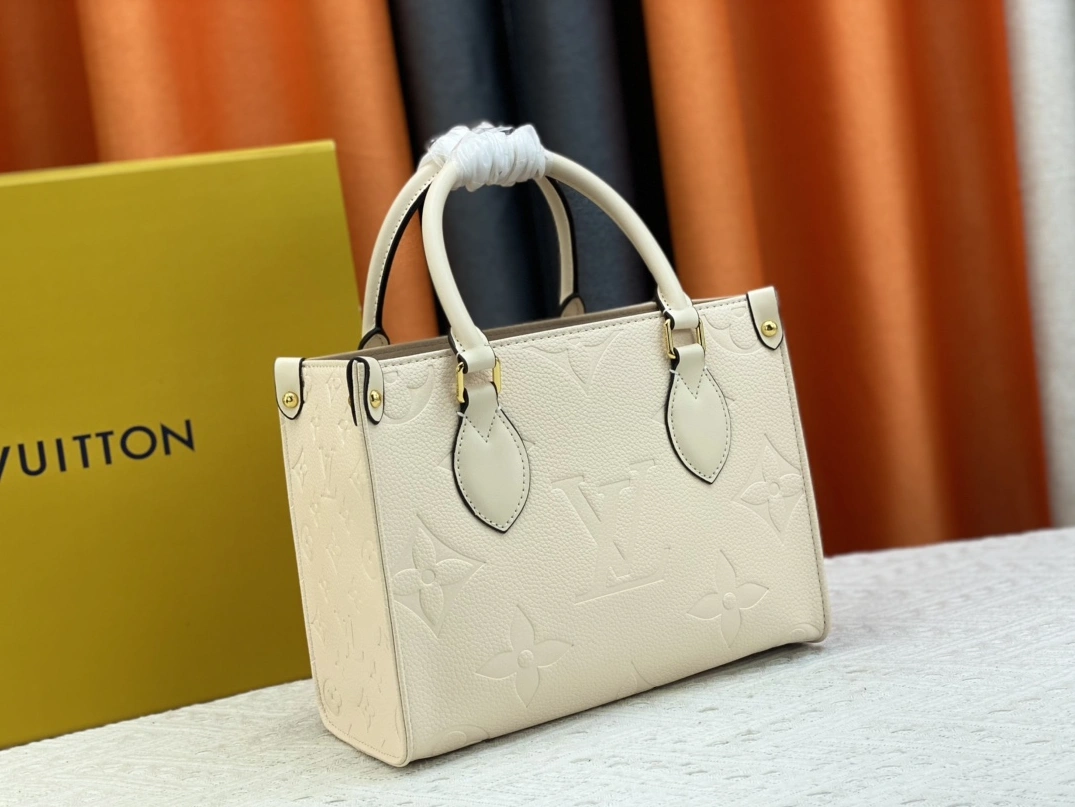 UrbanStyle 2123 Louis Vuitton AAA Quality Handbags For Women