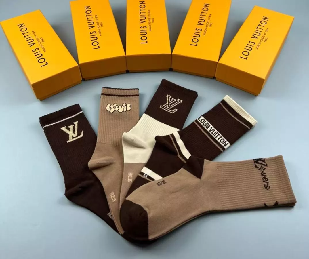 UrbanStyle 2573 Louis Vuitton LV Socks For Women - Image 3