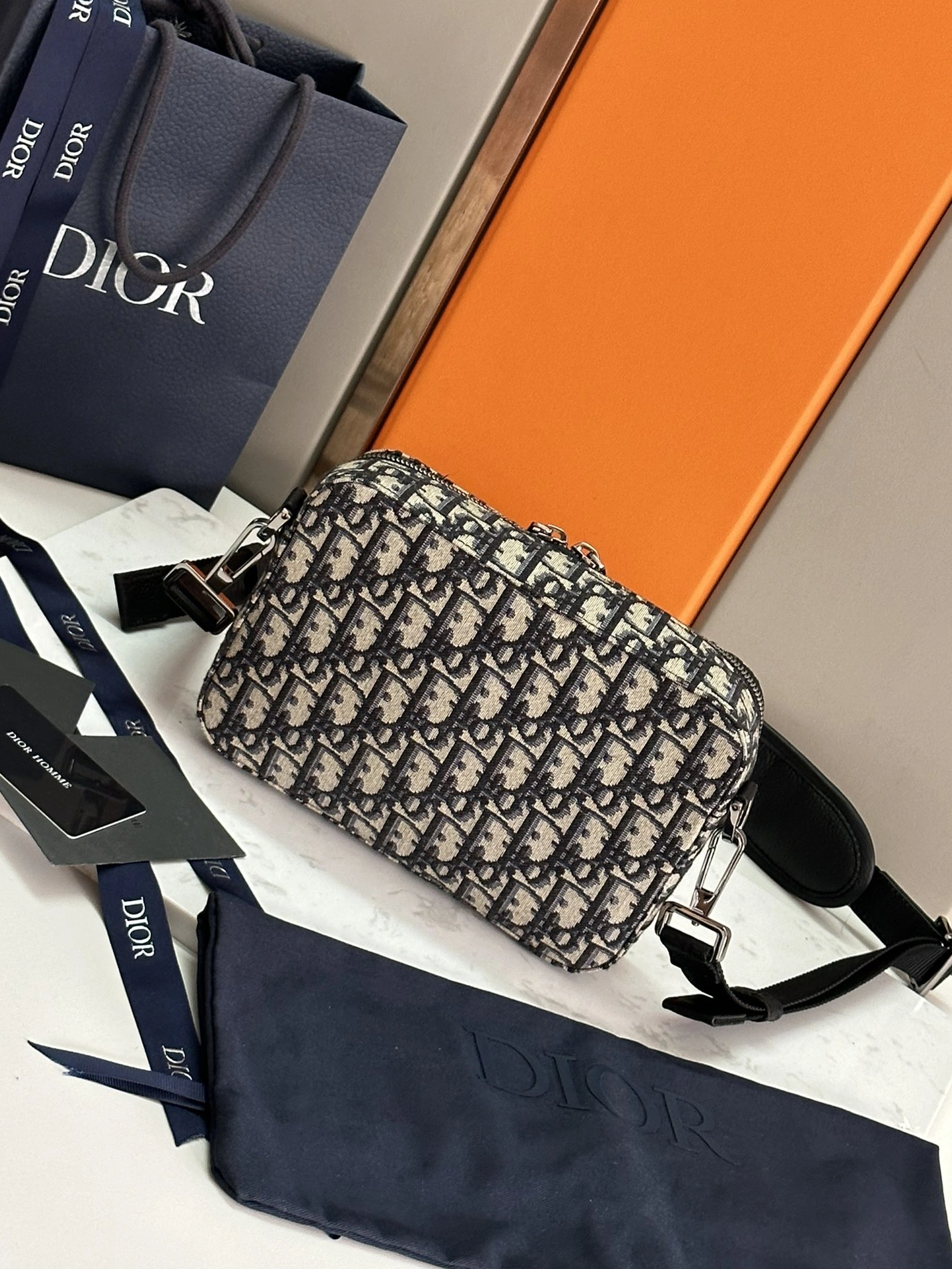 UrbanStyle 2715 Christian Dior AAA Man Messenger Bags - Image 3