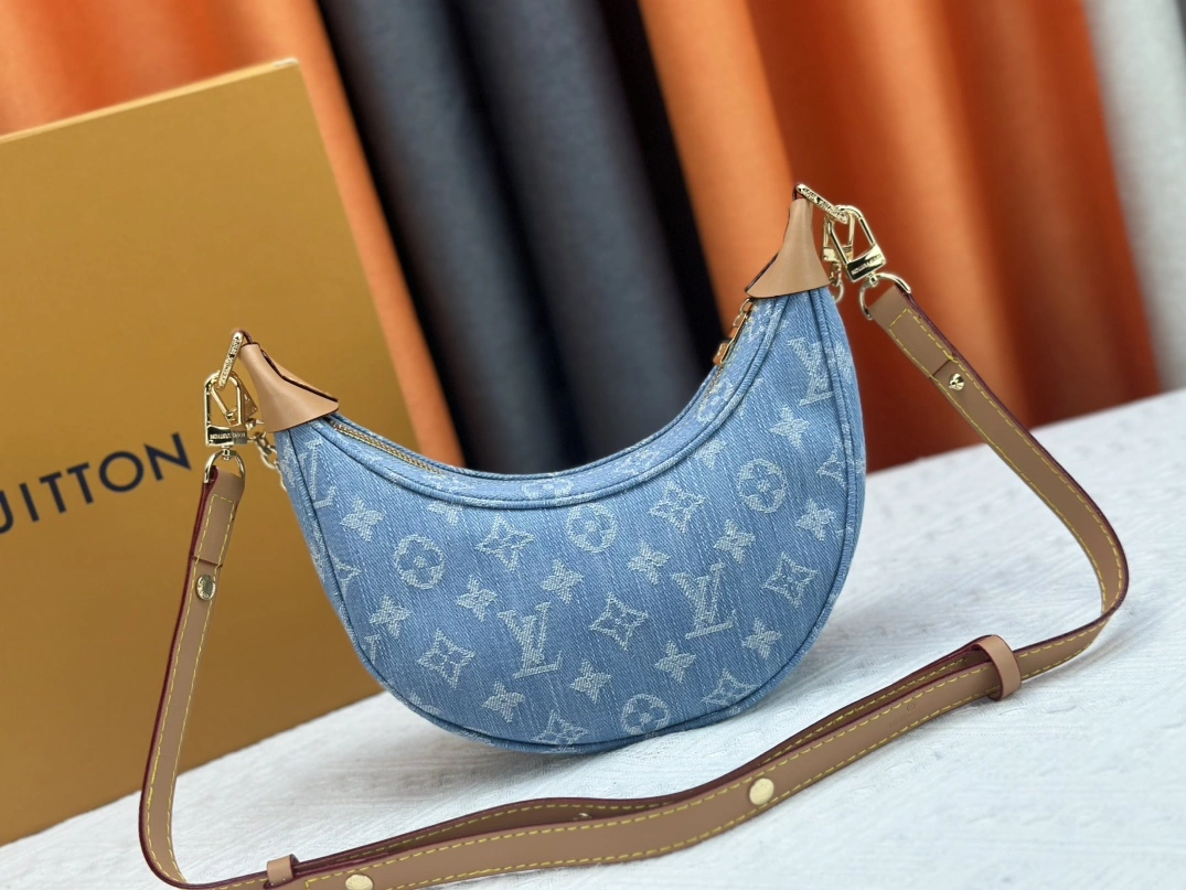 Versatile 1061 Louis Vuitton AAA Quality Messenger Bags For Women - Image 4
