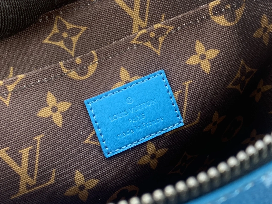 Versatile 8153 Louis Vuitton LV Wallets For Unisex - Image 7