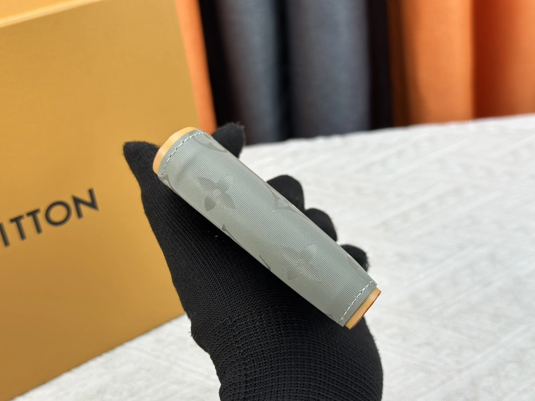 WellDesigned 4501 Louis Vuitton LV Wallets - Image 4