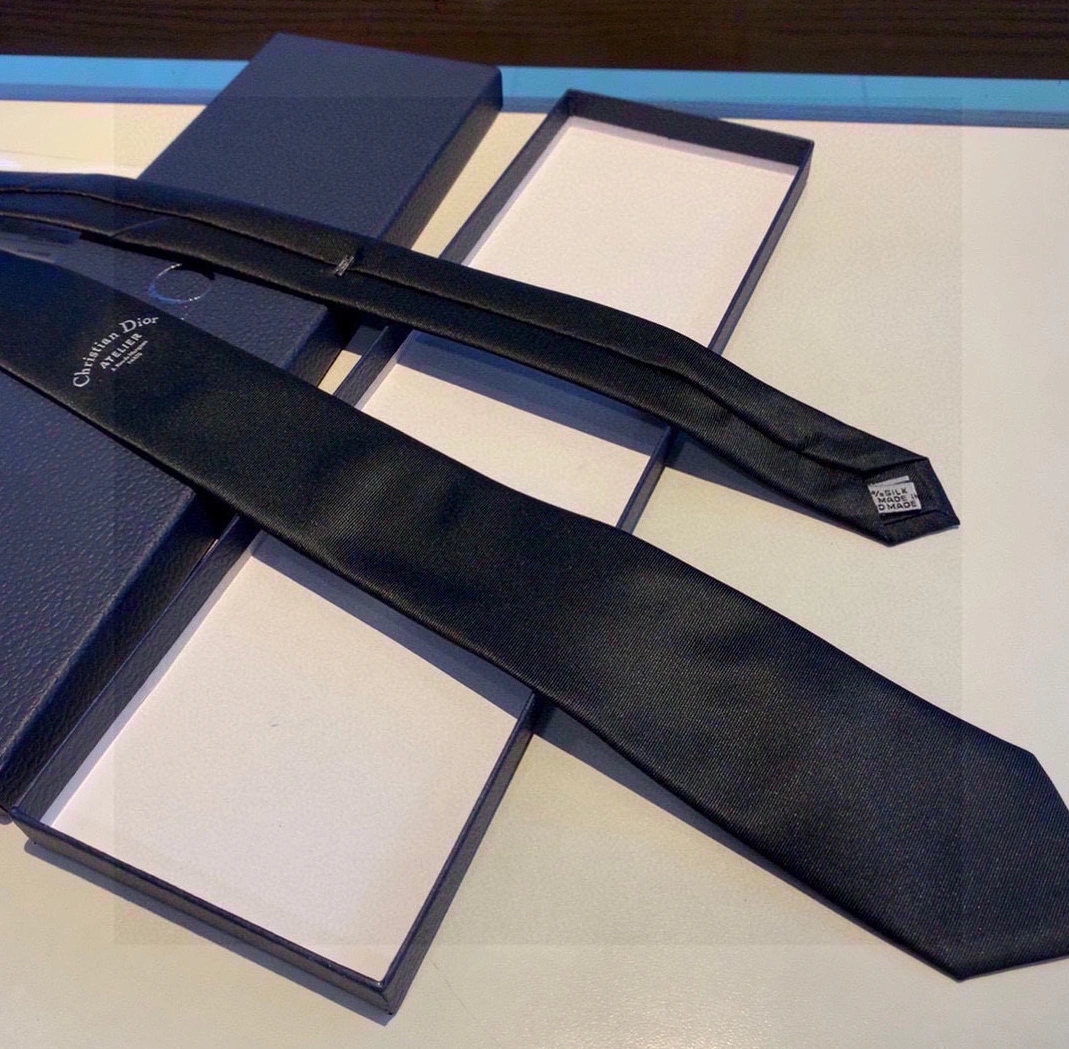 WellDesigned 8222 Christian Dior Necktie For Men