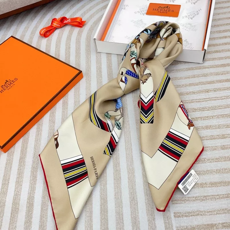 WellDesigned 9193 Hermes Silk Squares - Image 3