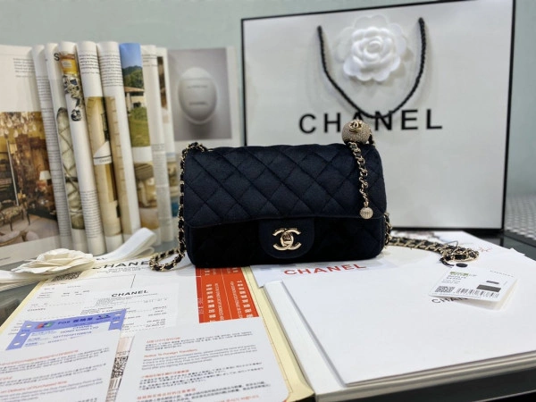 CHANEL FLAP BAG UrbanStyle 709 - Image 7
