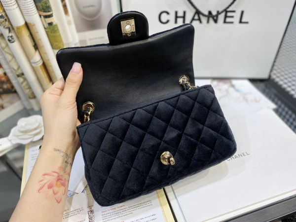 CHANEL FLAP BAG UrbanStyle 709 - Image 9