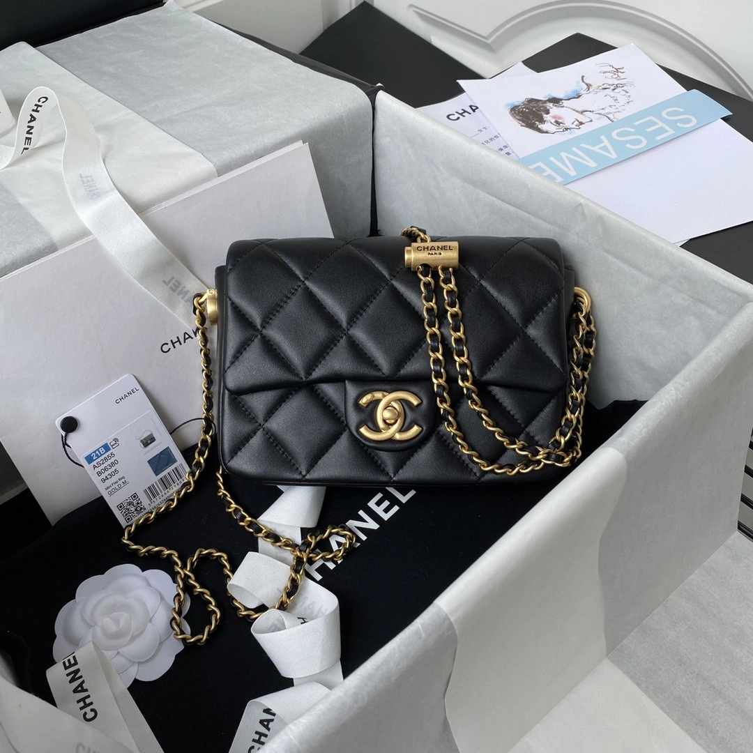 CHANEL MINI FLAP BAG Comfortable 571 - Image 3