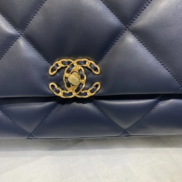 CHANEL 19 FLAP BAG WellDesigned 76 - Image 7