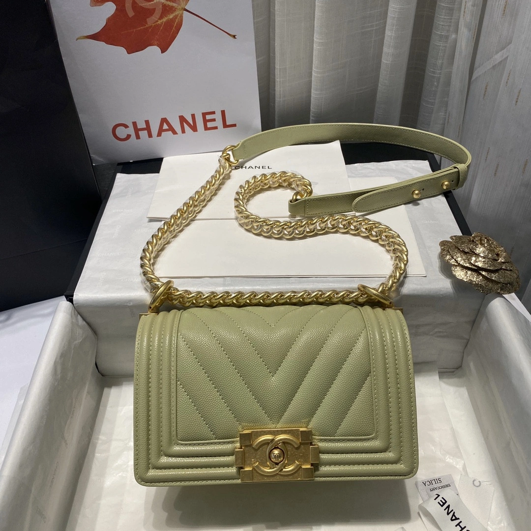 UrbanStyle CHANEL BOY BAG 222 - Image 8