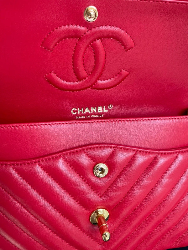 Fashionable CHANEL FLAP BAG 399 - Image 8