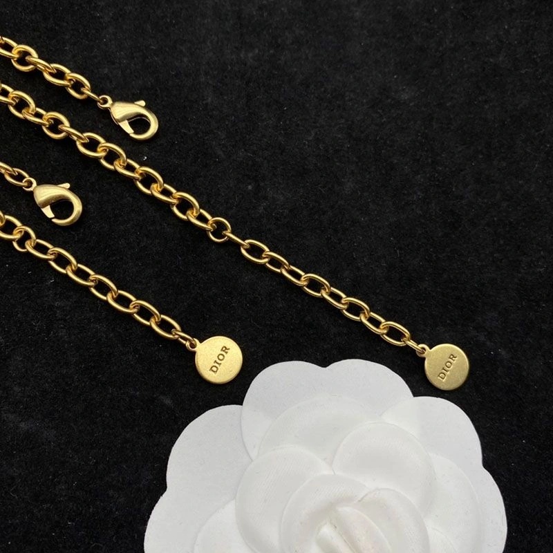 J'Adior Choker Metal, White Resin Pearls Gold - Image 3