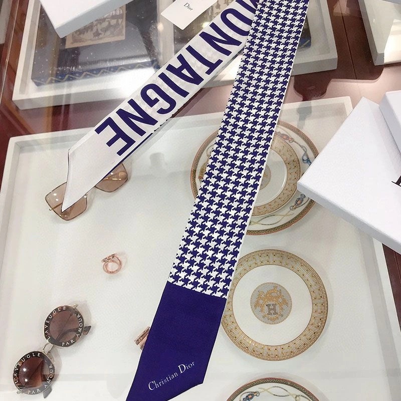 Dior Mitzah Twill Houndstooth 30 Montaigne Motif Silk Blue - Image 3