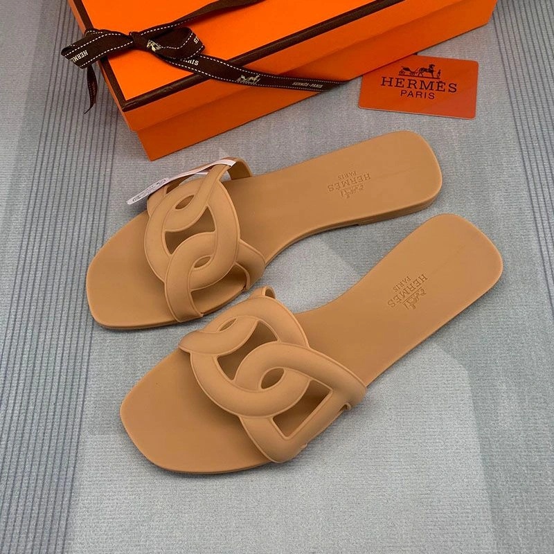 Hermes Aloha Slides Women Rubber with Chaine D'ancre In Khaki - Image 3