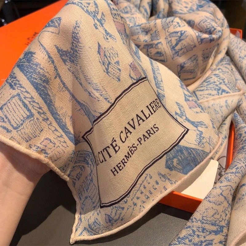 Hermes La Cite Cavaliere Shawl 140 In Grey - Image 4