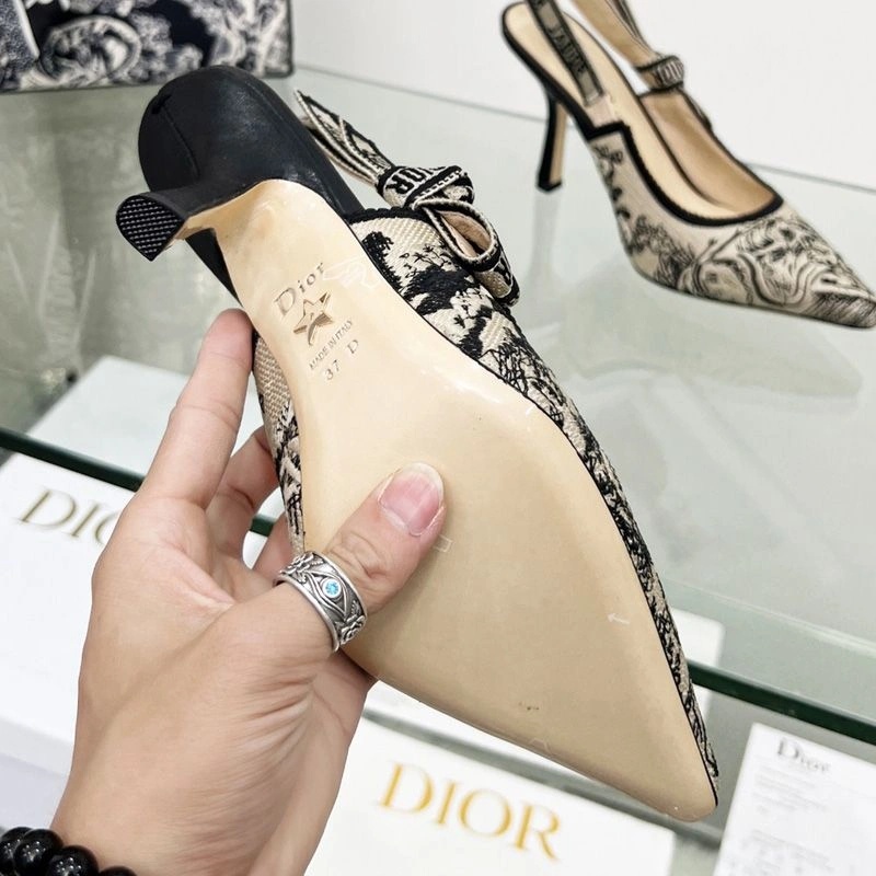 J'Adior Slingback Pumps Women Toile de Jouy Sauvage Motif Canvas Beige - Image 3