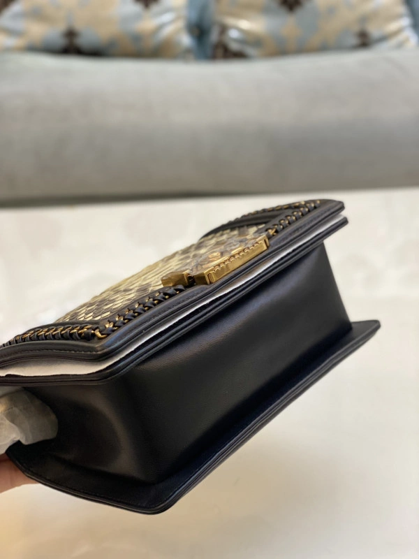 CHANEL BOY BAG 20CM ModernLook 177 - Image 4