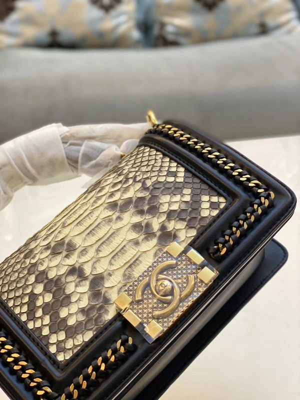 CHANEL BOY BAG 20CM ModernLook 177 - Image 6