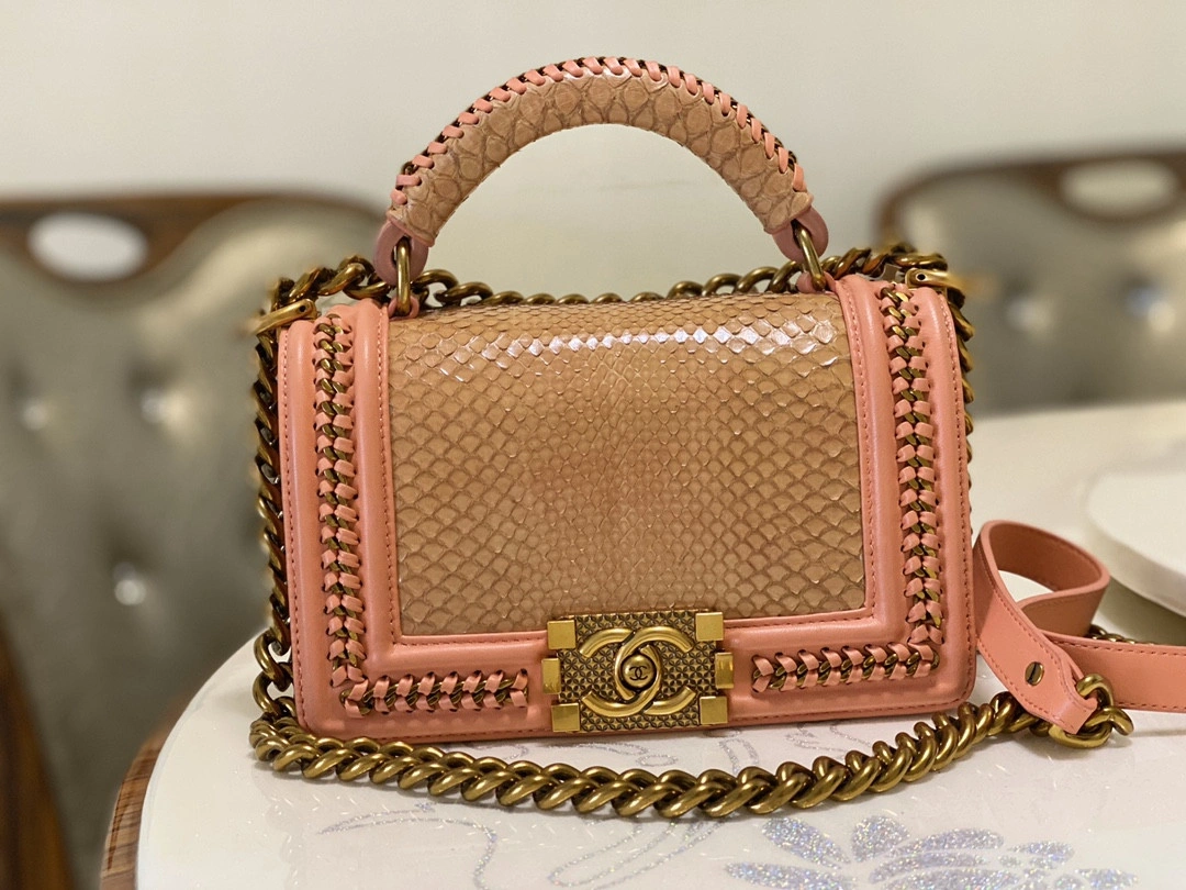 CHANEL BOY BAG 20CM AllSeason 179