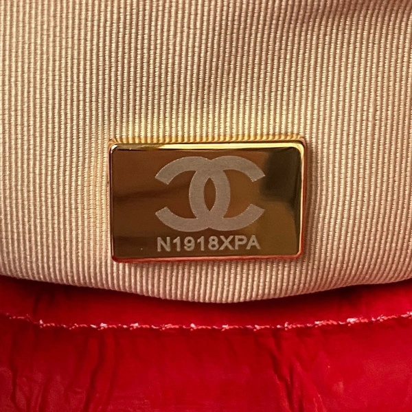 NewStyle CHANEL SMALL HOBO HANDBAG 1525 - Image 9