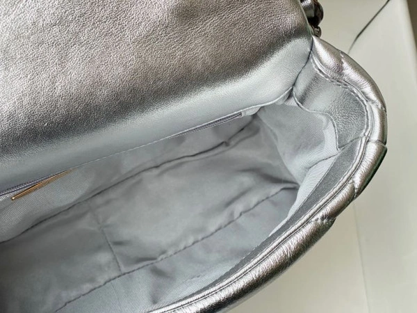 StreetReady CHANEL 19 FLAP BAG 36 - Image 9