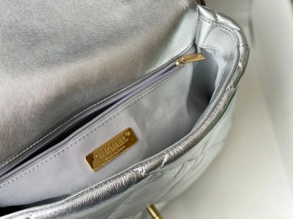 StreetReady CHANEL 19 FLAP BAG 36 - Image 10