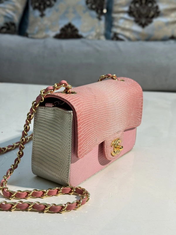 CHANEL FLAP BAG 20CM StreetReady 314 - Image 4
