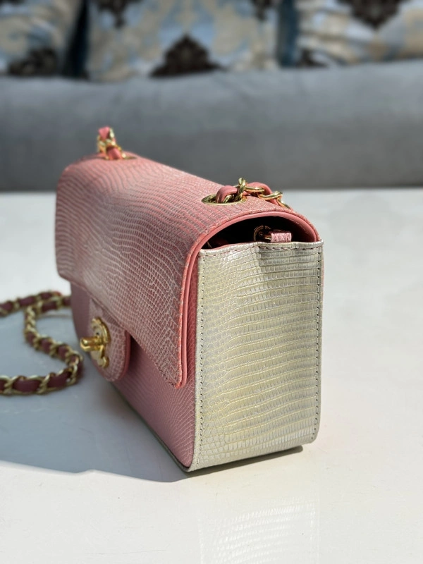 CHANEL FLAP BAG 20CM StreetReady 314 - Image 5