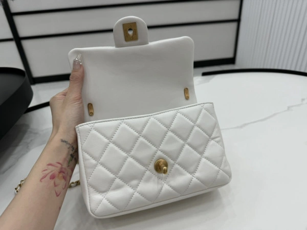 CHANEL FLAP BAG-14.5x19.5x7.5cm GoAnywhere 313 - Image 8