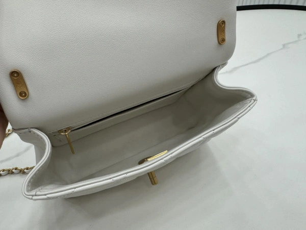 CHANEL FLAP BAG-14.5x19.5x7.5cm GoAnywhere 313 - Image 9