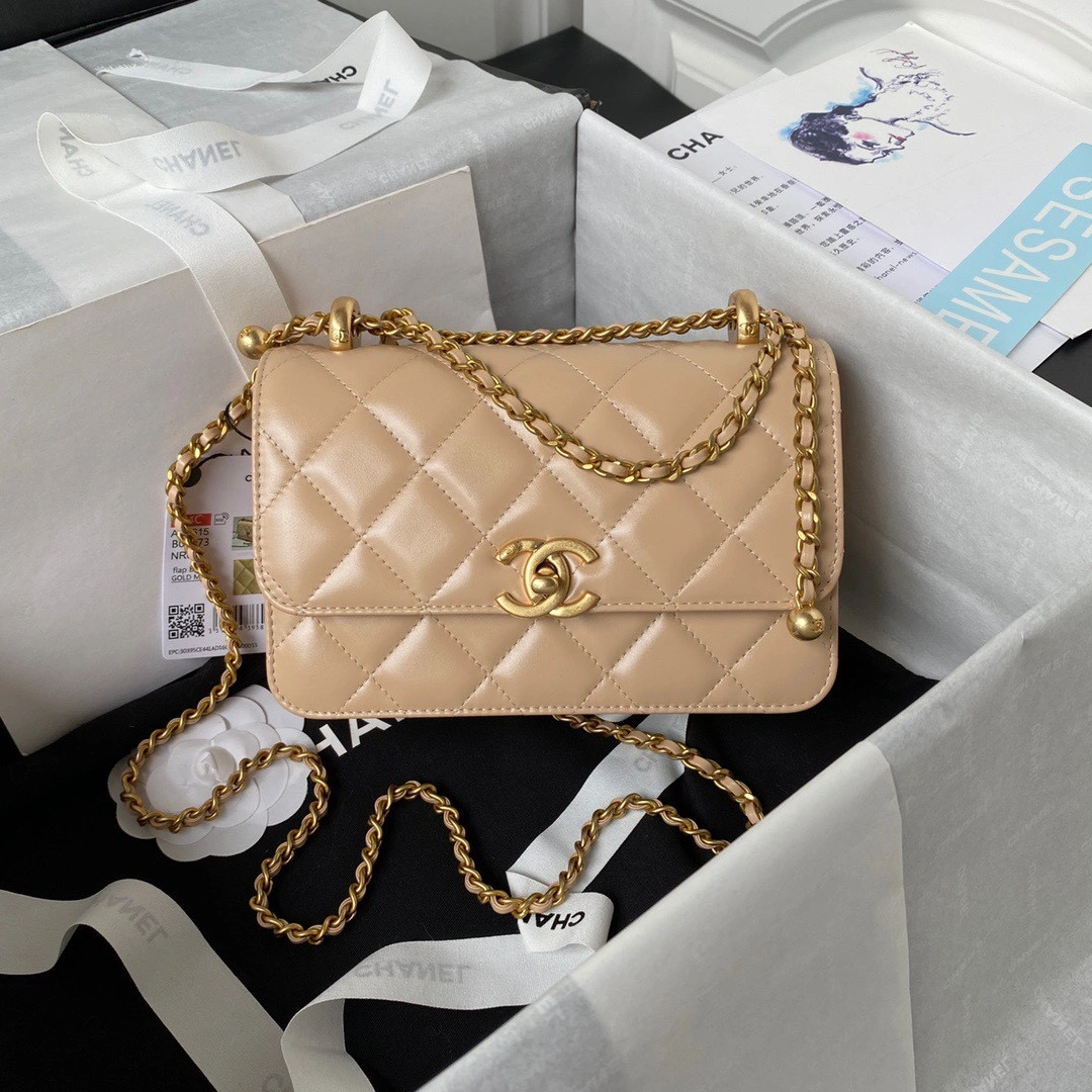 CHANEL FLAP BAG -12X19X8CM WellDesigned 308