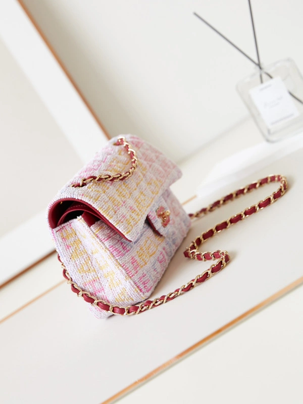 CHANEL FLAP BAG 23CM SportInspired 309 - Image 4